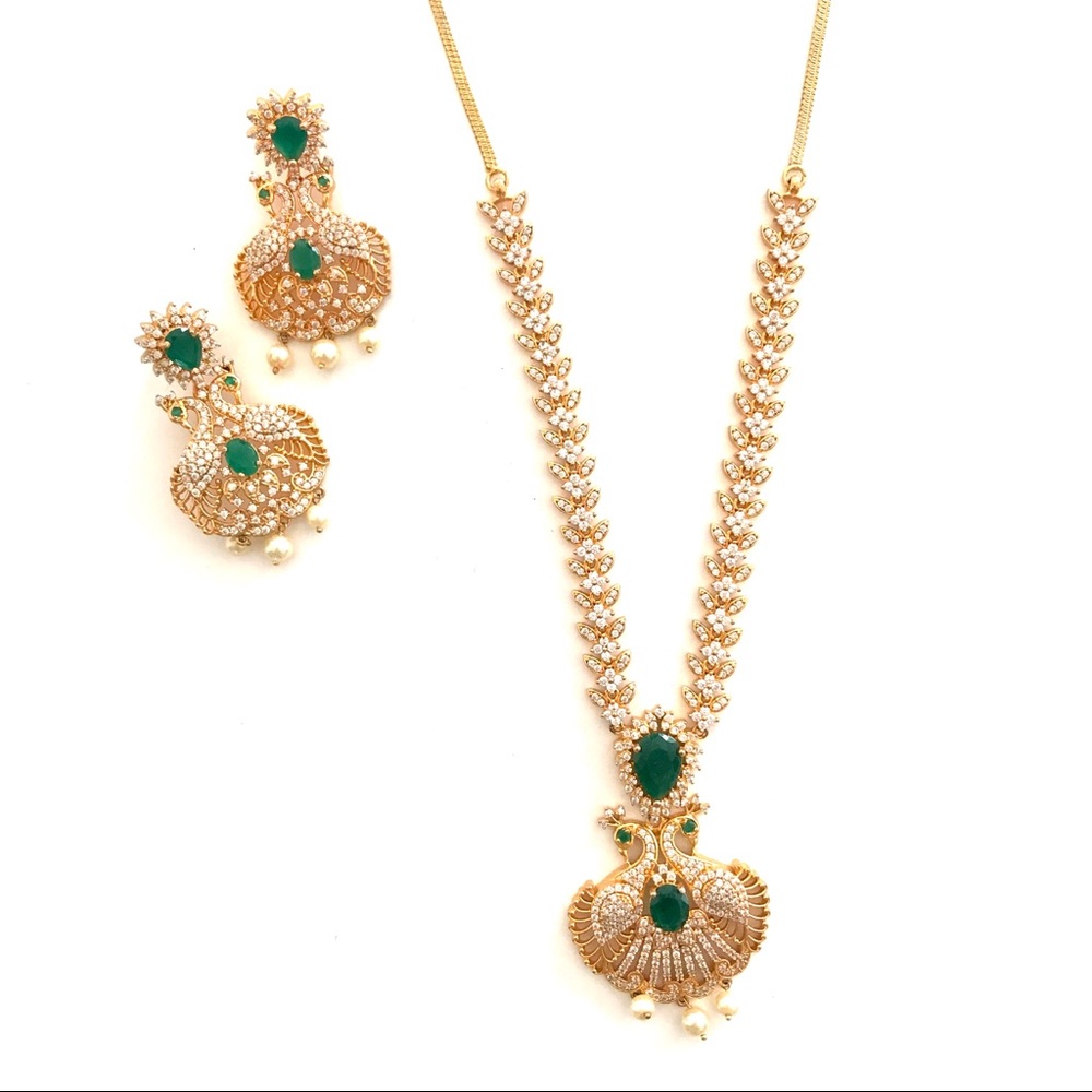 Gold and Emerald Green Earrings & Necklace